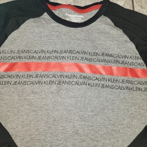 CALVIN Klein Longsleeve Shirt Size 18/20  Gray Black And Red - Picture 3 of 3